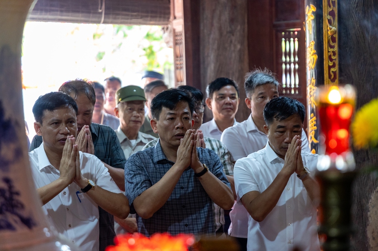 Đảng uỷ, HĐND, UBND, UBMTTQ Việt Nam xã Ứng Thiên tổ chức Lễ gắn biển Công trình chào mừng Đại hội Đảng bộ xã và kỷ niệm 80 năm Cách mạng Tháng Tám thành công, Quốc khánh 2/9- Ảnh 3.