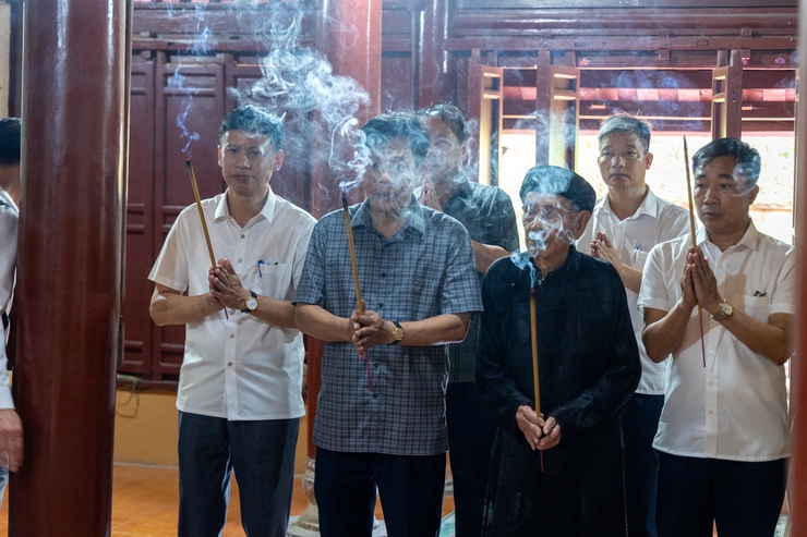 Đảng uỷ, HĐND, UBND, UBMTTQ Việt Nam xã Ứng Thiên tổ chức Lễ gắn biển Công trình chào mừng Đại hội Đảng bộ xã và kỷ niệm 80 năm Cách mạng Tháng Tám thành công, Quốc khánh 2/9- Ảnh 4.