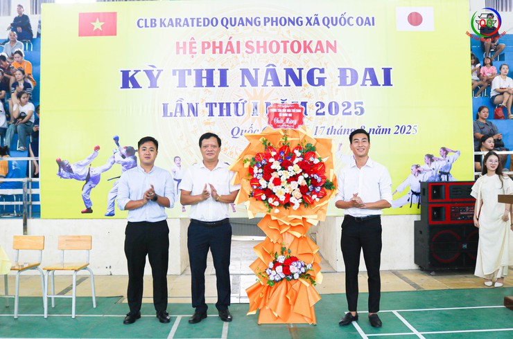Gần 200 võ sinh CLB Karatedo Quang Phong tham gia kỳ thi nâng đai lần thứ Nhất năm 2025- Ảnh 5.