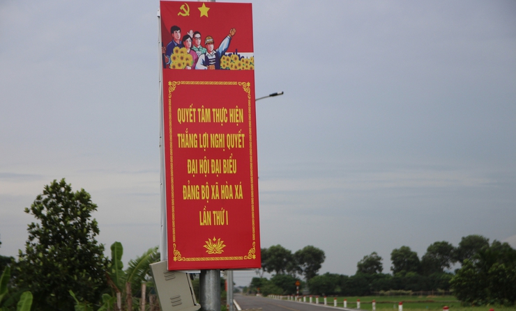 Rực rỡ cờ hoa chào mừng Đại hội đại biểu Đảng bộ xã- Ảnh 11.