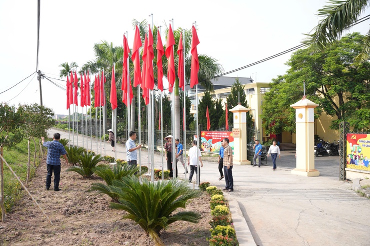 Rực rỡ cờ hoa chào mừng Đại hội đại biểu Đảng bộ xã- Ảnh 20.