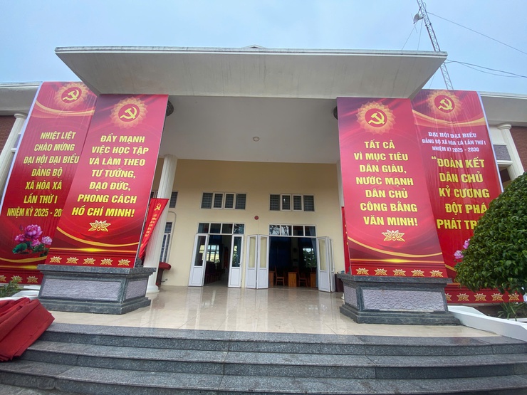 Rực rỡ cờ hoa chào mừng Đại hội đại biểu Đảng bộ xã- Ảnh 4.