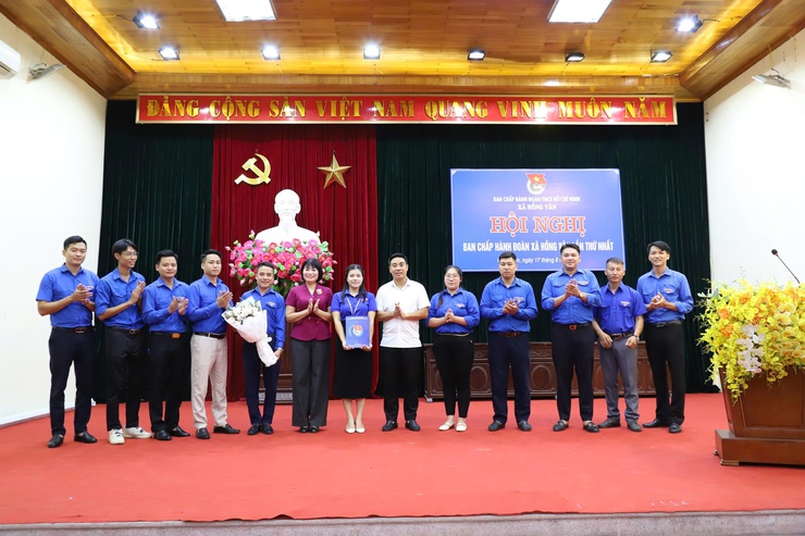 Đoàn Thanh niên xã Hồng Vân tổ chức hội nghị công bố quyết định của Thành đoàn Hà Nội về thành lập và chỉ định nhân sự; gắn biển công trình thanh niên “ Đường cờ Tổ Quốc”- Ảnh 2.