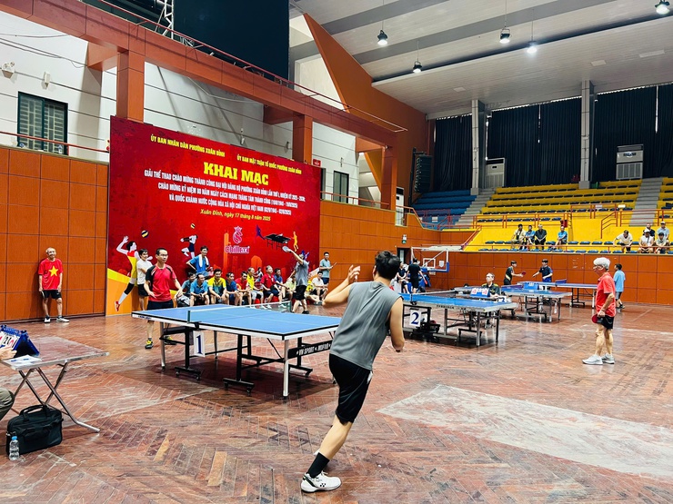 235 vận động viên tham gia Giải Thể dục Thể thao
chào mừng thành công Đại hội Đảng bộ phường Xuân Đỉnh lần thứ I nhiệm kỳ 2025-2030
- Ảnh 4.