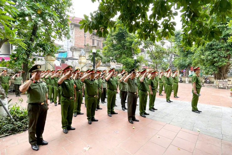 Công an Thủ đô: Sáng mãi truyền thống, vững bước tương lai- Ảnh 2.