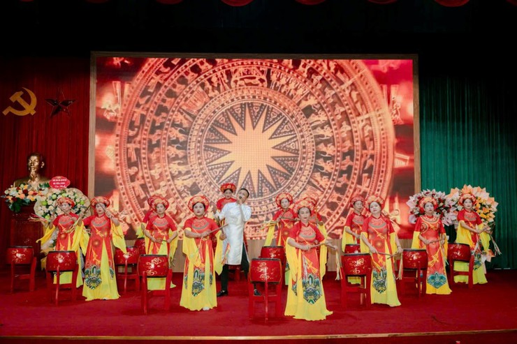 SÔI NỔI CÁC HOẠT ĐỘNG CHÀO MỪNG THÀNH CÔNG ĐẠI HỘI ĐẠI BIỂU ĐẢNG BỘ XÃ YÊN LÃNG LẦN THỨ NHẤT, NHIỆM KỲ 2025 - 2030; HƯỚNG TỚI KỶ NIỆM 80 NĂM CÁCH MẠNG THÁNG TÁM THÀNH CÔNG VÀ QUỐC KHÁNH 2/9.- Ảnh 13.