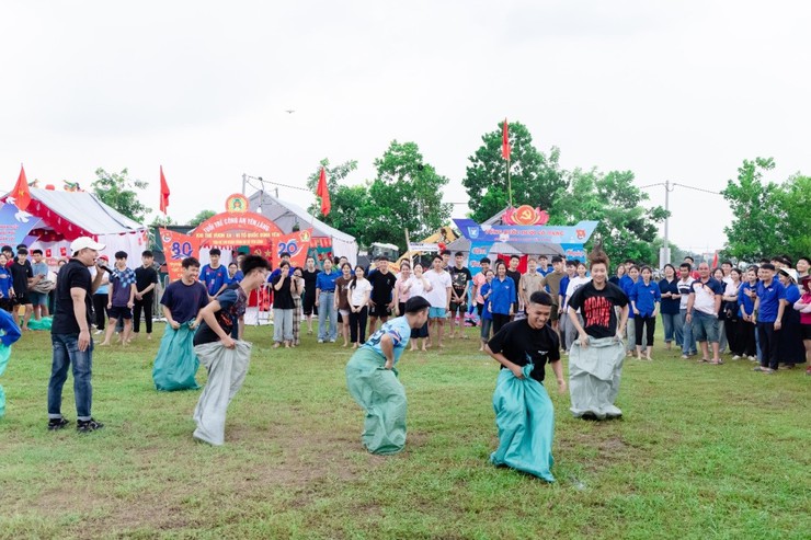 SÔI NỔI CÁC HOẠT ĐỘNG CHÀO MỪNG THÀNH CÔNG ĐẠI HỘI ĐẠI BIỂU ĐẢNG BỘ XÃ YÊN LÃNG LẦN THỨ NHẤT, NHIỆM KỲ 2025 - 2030; HƯỚNG TỚI KỶ NIỆM 80 NĂM CÁCH MẠNG THÁNG TÁM THÀNH CÔNG VÀ QUỐC KHÁNH 2/9.- Ảnh 2.