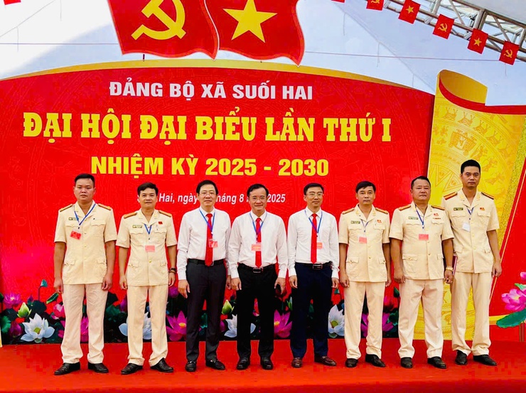 Công an xã Suối Hai: Chủ động, quyết liệt giữ vững an ninh trật tự ngay từ những ngày đầu theo mô hình mới- Ảnh 4.