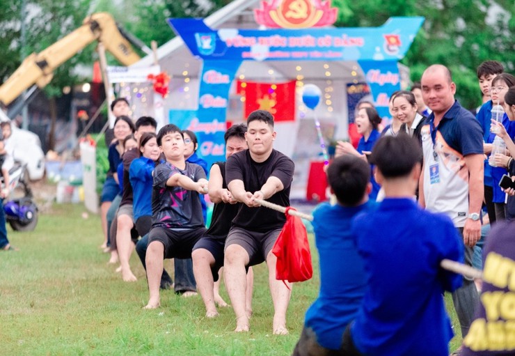 SÔI NỔI CÁC HOẠT ĐỘNG CHÀO MỪNG THÀNH CÔNG ĐẠI HỘI ĐẠI BIỂU ĐẢNG BỘ XÃ YÊN LÃNG LẦN THỨ NHẤT, NHIỆM KỲ 2025 - 2030; HƯỚNG TỚI KỶ NIỆM 80 NĂM CÁCH MẠNG THÁNG TÁM THÀNH CÔNG VÀ QUỐC KHÁNH 2/9.- Ảnh 3.