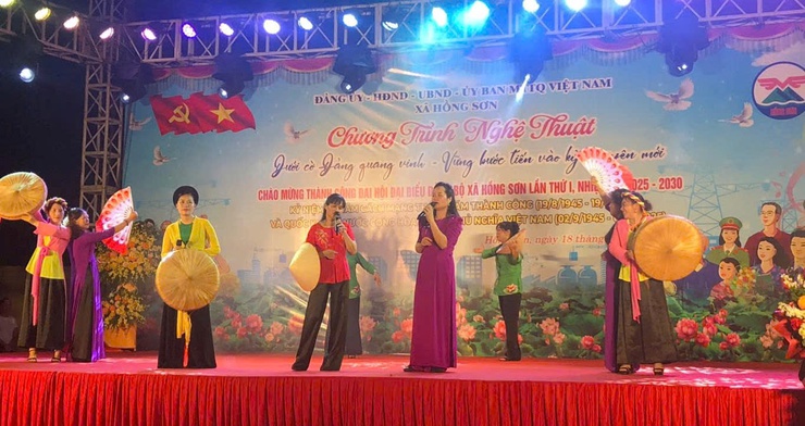 Ấn tượng chương trình nghệ thuật Chào mừng thành công Đại hội Đảng bộ xã Hồng Sơn lần thứ Nhất, nhiệm kỳ 2025 - 2030- Ảnh 5.
