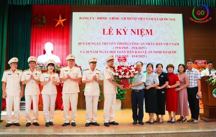Xã Quốc Oai tổ chức Lễ kỷ niệm 80 năm Ngày truyền thống lực lượng Công an nhân dân (19/8/1945 – 19/8/2025) và 20 năm Ngày hội toàn dân bảo vệ an ninh Tổ quốc- Ảnh 5.