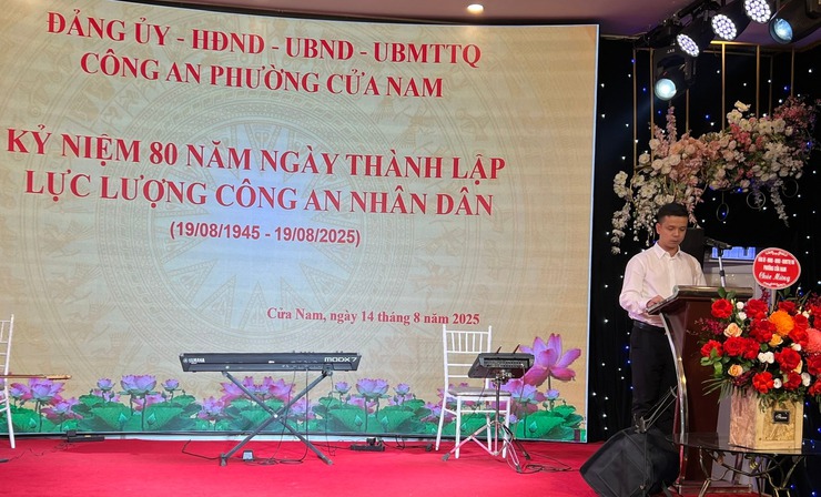 ĐẢNG ỦY - HĐND - UBND - ỦY BAN MTTQ VIỆT NAM - CÔNG AN PHƯỜNG CỬA NAM TỔ CHỨC GẶP MẶT, KỶ NIỆM 80 NĂM NGÀY TRUYỀN THỐNG CÔNG AN NHÂN DÂN (19/8/1945 – 19/8/2025)- Ảnh 3.