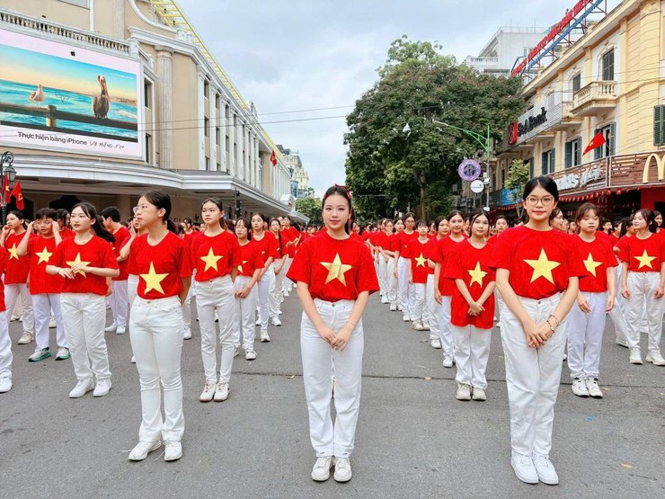 SẮC MÀU TUỔI TRẺ – GIAI ĐIỆU TỔ QUỐC- Ảnh 7.