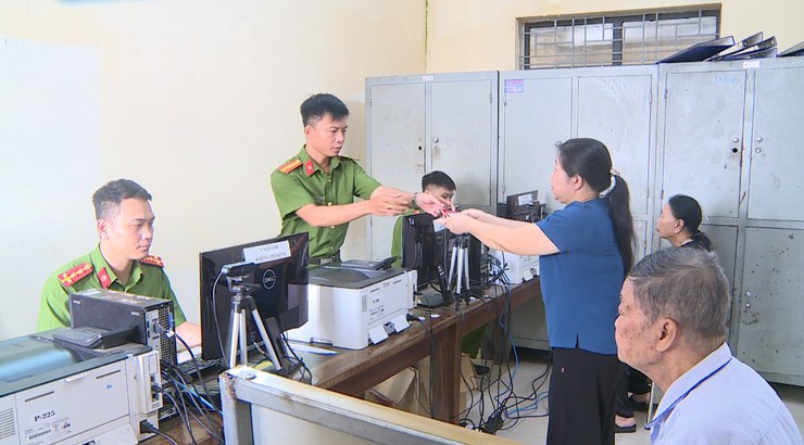 Tự hào 80 năm CAND Việt Nam: Công an xã Phúc Thọ giữ gìn sự bình yên quê hương- Ảnh 2.