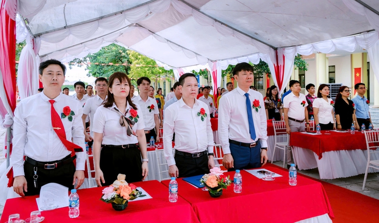 Lễ khánh thành, gắn biển công trình chào mừng Đại hội Đảng bộ xã Hoà Xá lần thứ I, nhiệm kỳ 2025 – 2030- Ảnh 2.