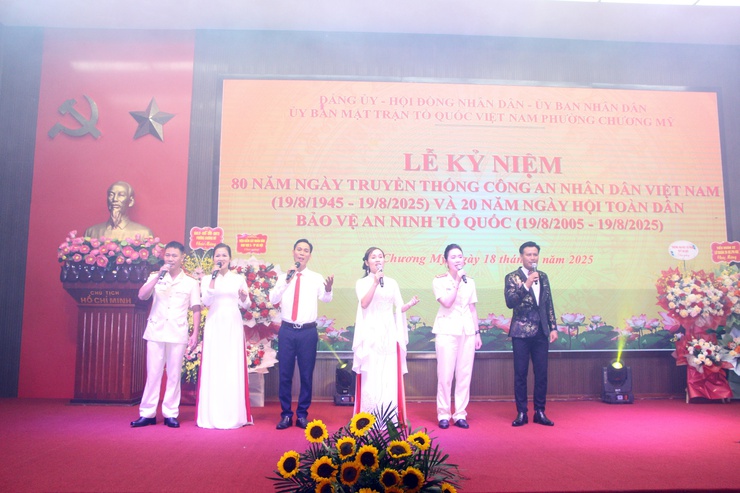 Chương Mỹ kỷ niệm 80 năm ngày truyền thống Công an nhân dân Việt Nam 19/08/1945-19/08/2025 và 20 năm Ngày hội toàn dân bảo vệ an ninh Tổ quốc- Ảnh 4.