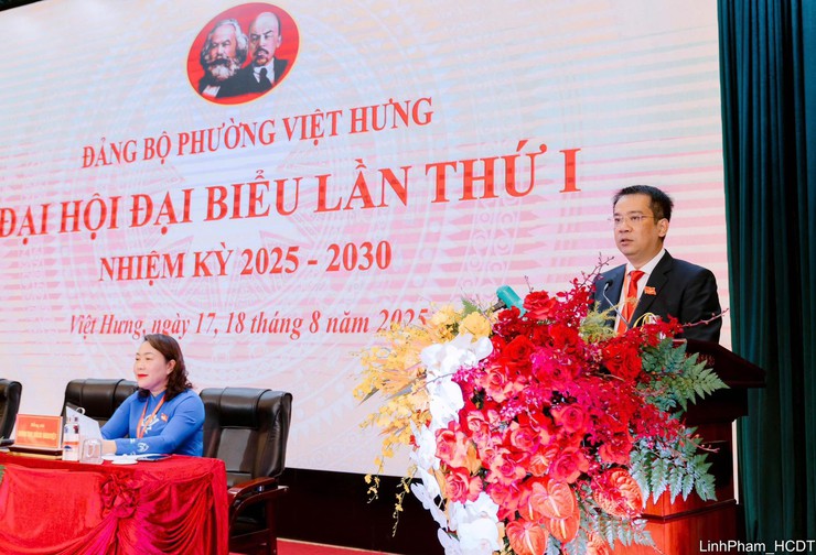Chào mừng thành công Phiên thứ nhất Đại hội đại biểu 
Đảng bộ phường Việt Hưng lần thứ I, nhiệm kỳ 2025-2030- Ảnh 4.