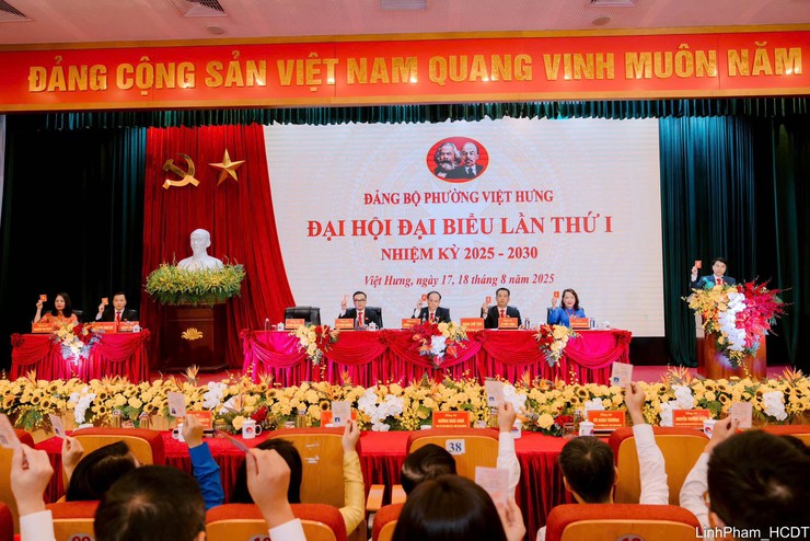 Chào mừng thành công Phiên thứ nhất Đại hội đại biểu 
Đảng bộ phường Việt Hưng lần thứ I, nhiệm kỳ 2025-2030- Ảnh 10.