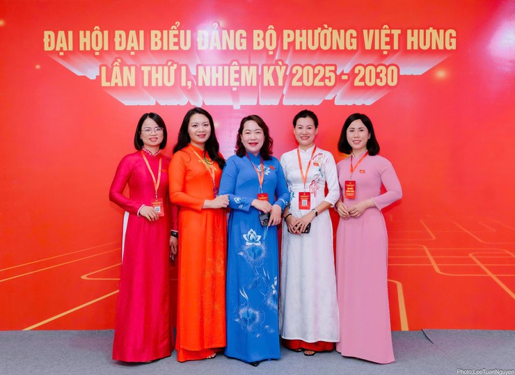 Chào mừng thành công Phiên thứ nhất Đại hội đại biểu 
Đảng bộ phường Việt Hưng lần thứ I, nhiệm kỳ 2025-2030- Ảnh 14.