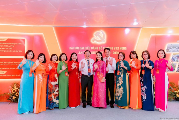 Chào mừng thành công Phiên thứ nhất Đại hội đại biểu 
Đảng bộ phường Việt Hưng lần thứ I, nhiệm kỳ 2025-2030- Ảnh 16.
