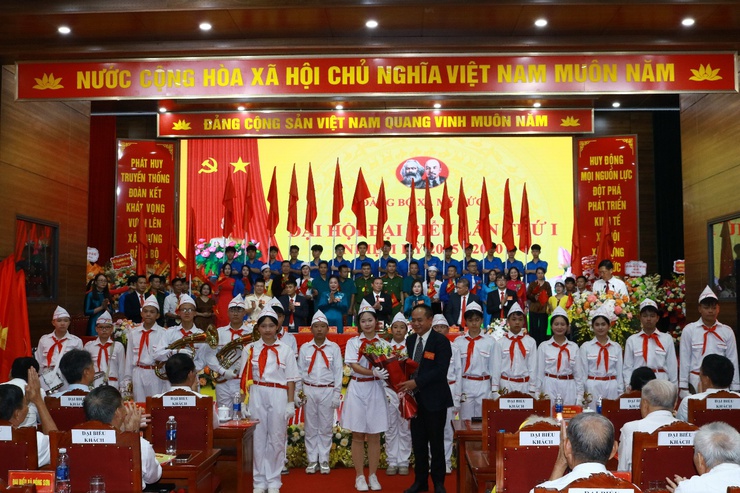 Mỹ Đức đoàn kết vững bước đi lên - một Đảng bộ - một ý chí - một hành động - vì nhân dân phục vụ’- Ảnh 7.
