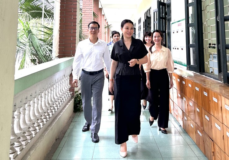PHÓ CHỦ TỊCH UBND XÃ TRẦN THỊ THANH HUẾ KIỂM TRA TIẾN ĐỘ TRIỂN KHAI MỘT SỐ DỰ ÁN TRÊN ĐỊA BÀN XÃ- Ảnh 5.