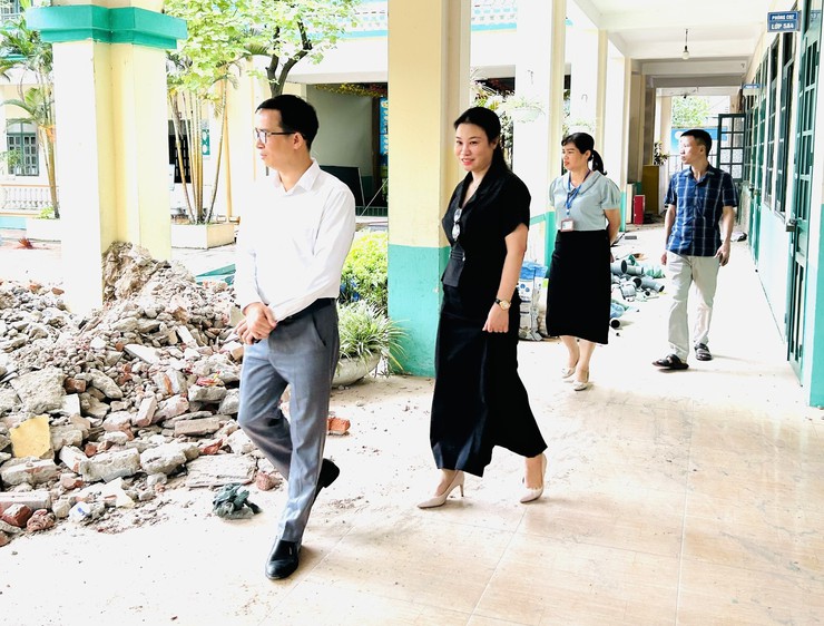 PHÓ CHỦ TỊCH UBND XÃ TRẦN THỊ THANH HUẾ KIỂM TRA TIẾN ĐỘ TRIỂN KHAI MỘT SỐ DỰ ÁN TRÊN ĐỊA BÀN XÃ- Ảnh 4.