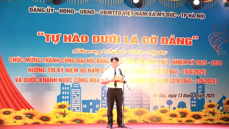 Chương trình nghệ thuật chúc mừng thành công Đại hội đại biểu Đảng bộ xã Mỹ Đức lần thứ I, nhiệm kỳ 2025 - 2030- Ảnh 1.