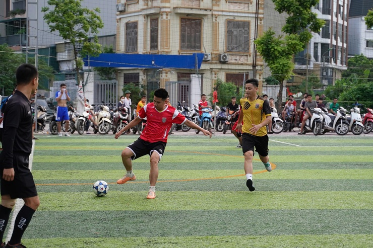 SÔI NỔI TRẬN BÁN KẾT GIẢI BÓNG ĐÁ THÔN CỔ ĐIỂN B - XÃ THANH TRÌ NĂM 2025- Ảnh 8.