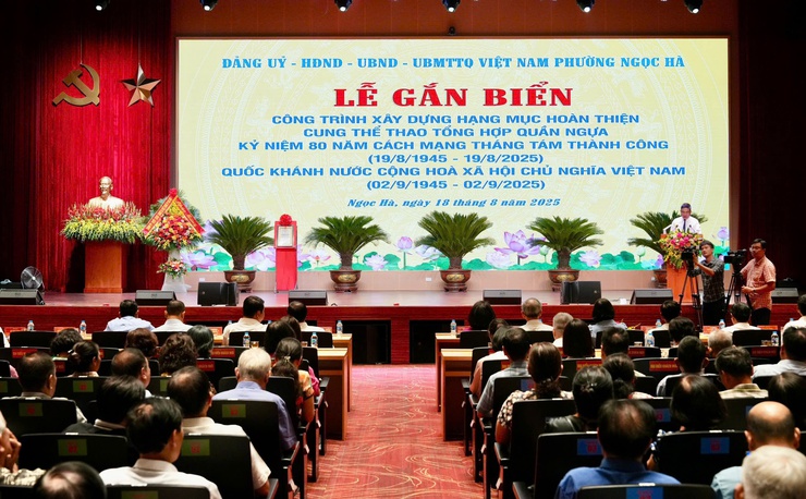 Phường Ngọc Hà tổ chức Lễ gắn biển công trình khu liên hợp Cung thể thao tổng hợp Quần Ngựa- Ảnh 10.