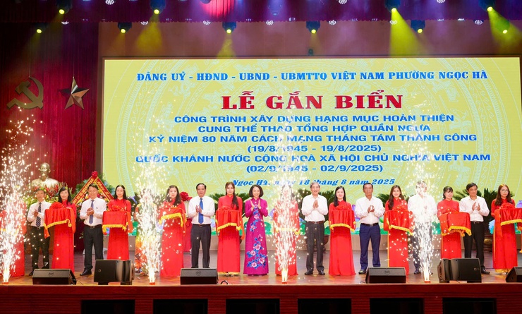 Phường Ngọc Hà tổ chức Lễ gắn biển công trình khu liên hợp Cung thể thao tổng hợp Quần Ngựa- Ảnh 2.