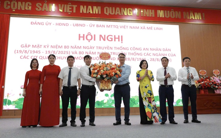 Mê Linh: Gặp mặt kỷ niệm 80 năm ngày truyền thống các ngành- Ảnh 2.