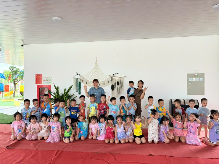 Trường Mầm non Họa Mi tổ chức “Ngày hội bơi và vui chơi dưới nước” Rèn luyện kỹ năng lan tỏa tiếng cười- Ảnh 1.