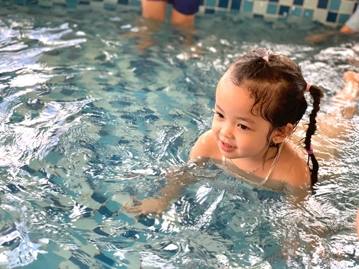 Trường Mầm non Họa Mi tổ chức “Ngày hội bơi và vui chơi dưới nước” Rèn luyện kỹ năng lan tỏa tiếng cười- Ảnh 4.