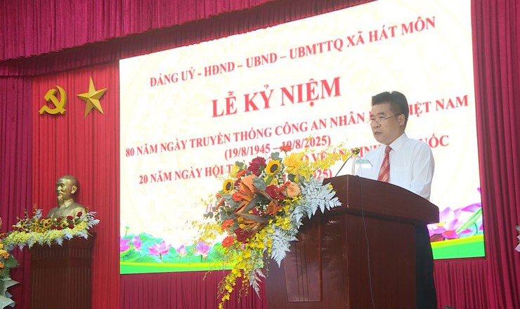 Hát Môn: Kỷ niệm 80 Ngày truyền thống lực lượng CAND 20 năm Ngày Hội toàn dân Bảo vệ ANTQ- Ảnh 3.