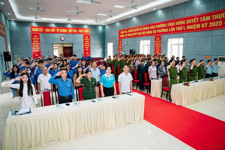 QUỐC KỲ VIỆT NAM: SỨC MẠNH TINH THẦN CỦA DÂN TỘC, NIỀM TỰ HÀO CỦA NHÂN DÂN- Ảnh 1.