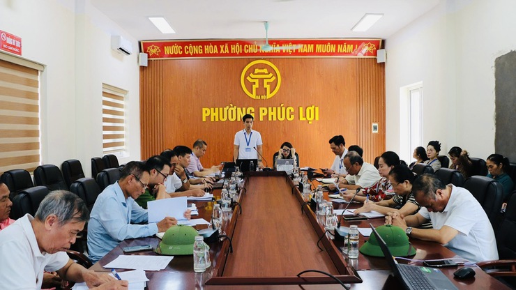 Phân công cán bộ, công chức theo dõi hoạt động tổ dân phố - Giải pháp đổi mới trong chỉ đạo, điều hành của phường Phúc Lợi- Ảnh 1.