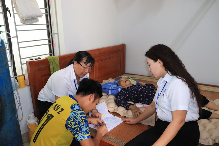 Phú Nghĩa: Sơ kết 20 ngày đầu thực hiện Chiến dịch “45 ngày đêm ra quân hỗ trợ hoạt động chuyển đổi số tại các xã, phường trong giai đoạn đầu vận hành mô hình chính quyền địa phương hai cấp”- Ảnh 7.