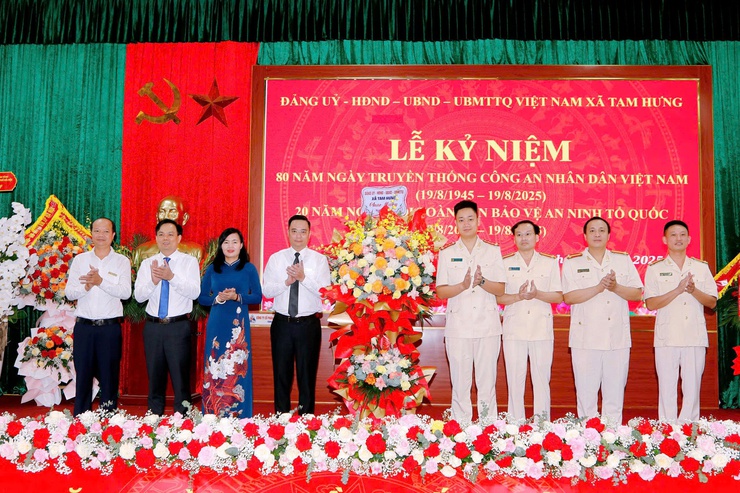 Công an xã Tam Hưng: Gần dân, sát dân, tận tụy vì nhân dân - Dấu mốc xây dựng lực lượng vững mạnh toàn diện trong giai đoạn mới- Ảnh 3.