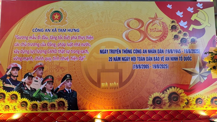 Công an xã Tam Hưng: Gần dân, sát dân, tận tụy vì nhân dân - Dấu mốc xây dựng lực lượng vững mạnh toàn diện trong giai đoạn mới- Ảnh 1.