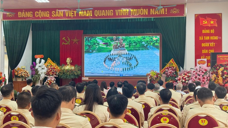 Công an xã Tam Hưng: Gần dân, sát dân, tận tụy vì nhân dân - Dấu mốc xây dựng lực lượng vững mạnh toàn diện trong giai đoạn mới- Ảnh 2.