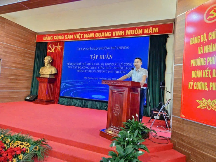 Tập huấn sử dụng trí tuệ nhân tạo (AI) trong xử lý công việc của cán bộ, công chức, viên chức, người lao động trong cơ quan phường Phú Thượng- Ảnh 1.