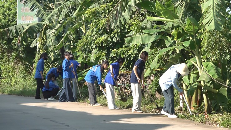 Xã Minh Châu ra quân tổng vệ sinh môi trường chào mừng Đại hội Đảng bộ xã lần thứ I, nhiệm kỳ 2025–2030- Ảnh 9.