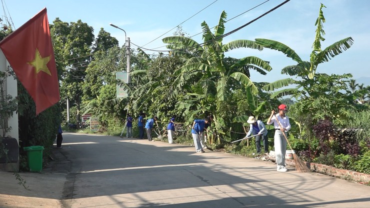 Xã Minh Châu ra quân tổng vệ sinh môi trường chào mừng Đại hội Đảng bộ xã lần thứ I, nhiệm kỳ 2025–2030- Ảnh 6.