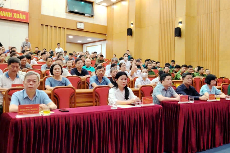 Phường Thanh Xuân ra quân tổng vệ sinh môi trường chào mừng kỷ niệm 80 năm Cách mạng tháng Tám và Quốc khánh 2-9- Ảnh 1.
