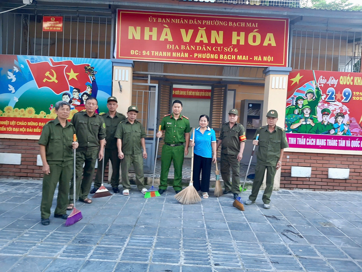 Lễ ra quân tổng vệ sinh môi trường tại Phường Bạch Mai- Ảnh 10.