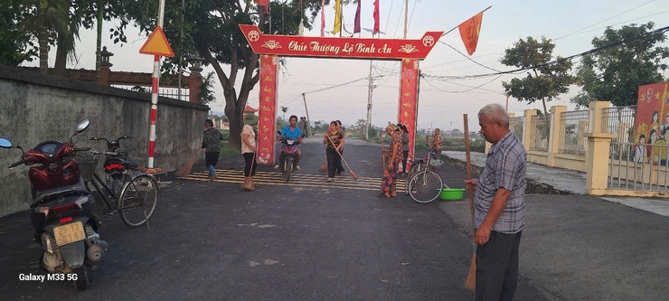 Hòa Xá đồng loạt ra quân tổng vệ sinh môi trường: Chung tay để quê hương sáng – xanh – sạch – đẹp hơn- Ảnh 10.