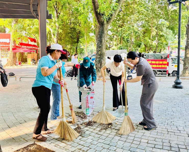 XÂY DỰNG PHƯỜNG KIM LIÊN “SÁNG - XANH - SẠCH - ĐẸP”- Ảnh 3.
