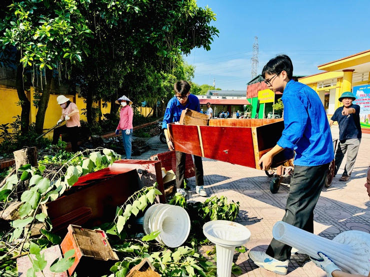Xã Nam Phù huy động sức mạnh và sự đồng lòng của người dân kiến tạo môi trường xanh – sạch – đẹp- Ảnh 12.