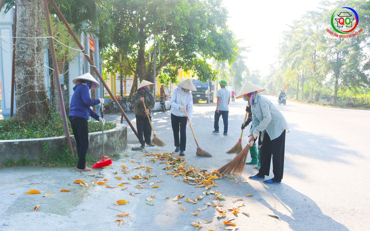 Sôi nổi Lễ ra quân tổng vệ sinh môi trường, trồng hoa cây xanh tại xã Quốc Oai- Ảnh 18.
